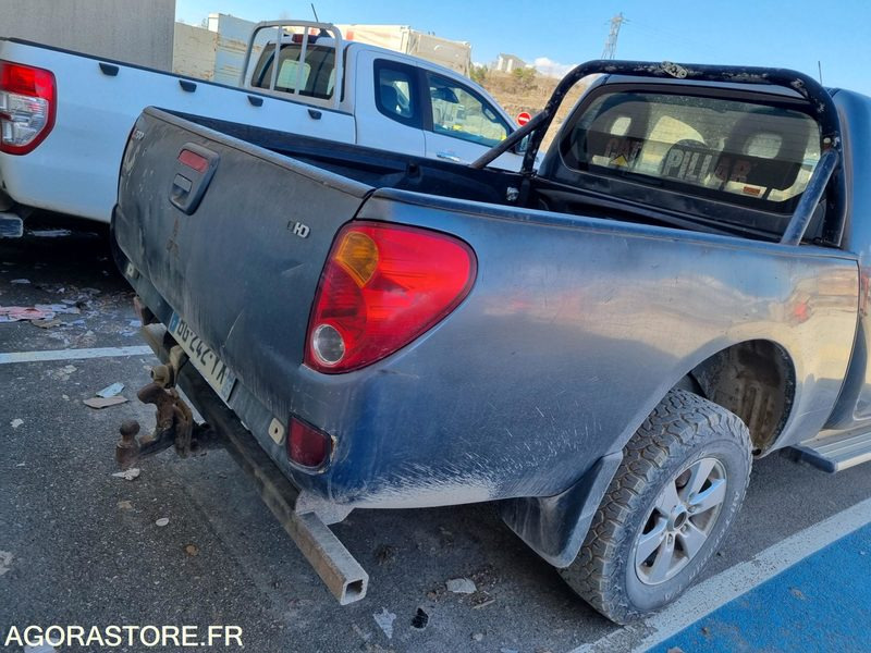 PICK-UP MITSUBISHI L200 - 2006 - 330500 KM (R30358) - Furgone ribaltabile: foto 2 PICK-UP MITSUBISHI L200 - 2006 - 330500 KM (R30358) - Furgone ribaltabile: foto 2