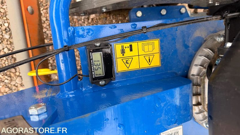 POGET RDT 60 RABOT DESHERBEUR TRACTÉ - Attrezzatura da giardino: foto 4 POGET RDT 60 RABOT DESHERBEUR TRACTÉ - Attrezzatura da giardino: foto 4