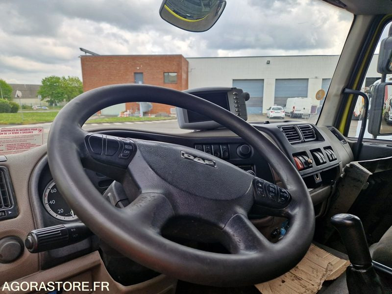 PORTEUR BOM 12T DAF FAUN - 2012 - 257 530 KM - Camion immondizia: foto 2 PORTEUR BOM 12T DAF FAUN - 2012 - 257 530 KM - Camion immondizia: foto 2