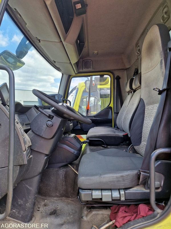 PORTEUR BOM 16T RENAULT FAUN - 2012 - - Camion immondizia: foto 2 PORTEUR BOM 16T RENAULT FAUN - 2012 - - Camion immondizia: foto 2