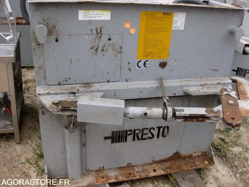 PRESSE A CARTON A VIS PRESTO SPN15 - 2009 - Attrezzo/ Attrezzature: foto 4 PRESSE A CARTON A VIS PRESTO SPN15 - 2009 - Attrezzo/ Attrezzature: foto 4