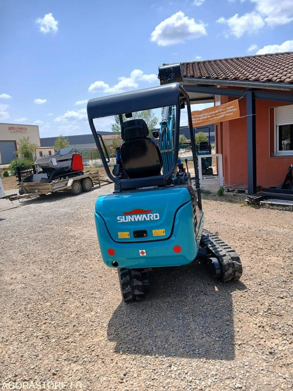 Pelle SUNWARD SWE20F canopy Neuve - Miniescavatore: foto 4 Pelle SUNWARD SWE20F canopy Neuve - Miniescavatore: foto 4