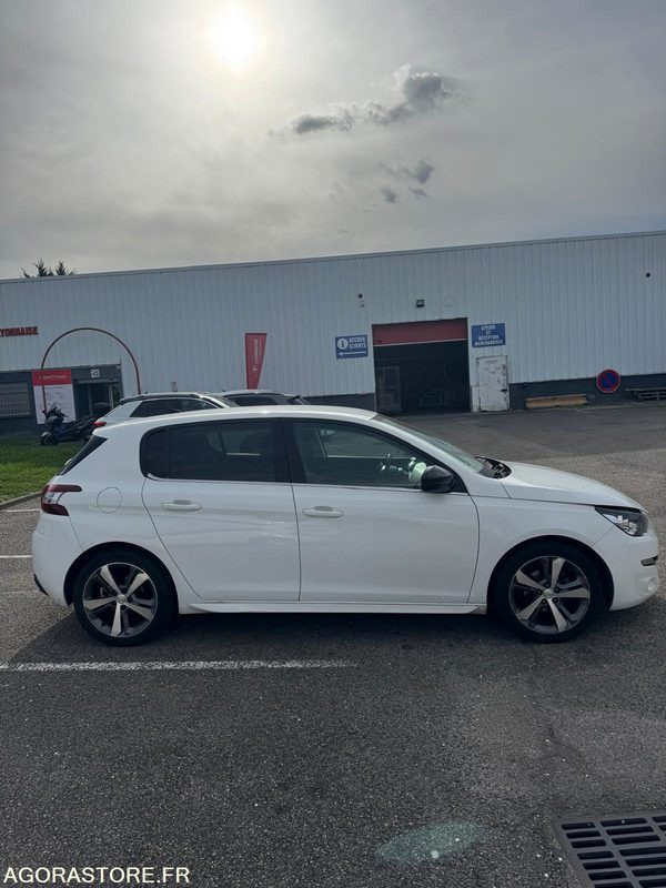 Peugeot 308 1.6 HDi 90 CV phase 2 T9 - 2014 - 172 500 KMS - Autovettura: foto 2 Peugeot 308 1.6 HDi 90 CV phase 2 T9 - 2014 - 172 500 KMS - Autovettura: foto 2