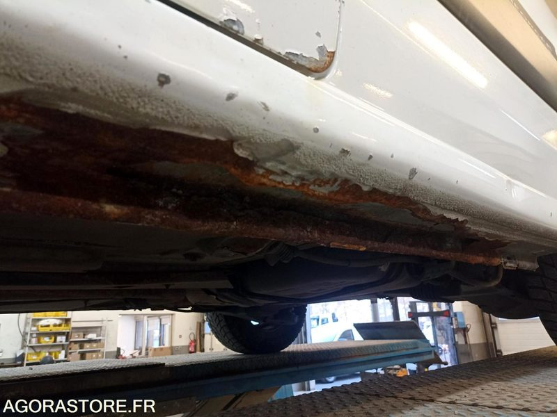 Peugeot Partner (pour pièces) - Furgoncino: foto 4 Peugeot Partner (pour pièces) - Furgoncino: foto 4