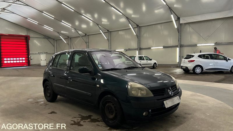 RENAULT-CLIO- 1.4-16V-EXTRÊME-ESSENCE-154073KMS - Autovettura: foto 4 RENAULT-CLIO- 1.4-16V-EXTRÊME-ESSENCE-154073KMS - Autovettura: foto 4