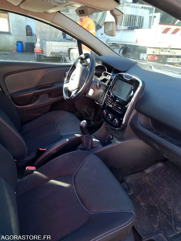 RENAULT CLIO DE 2013 AVEC 258818 KM - Autovettura: foto 5 RENAULT CLIO DE 2013 AVEC 258818 KM - Autovettura: foto 5