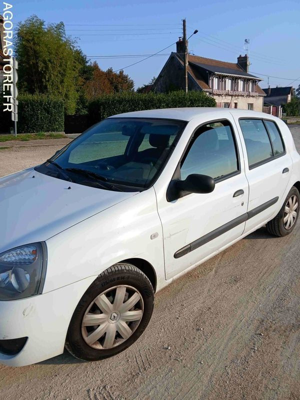 RENAULT CLIO II 1.5 DCI DE 2008 - Autovettura: foto 3 RENAULT CLIO II 1.5 DCI DE 2008 - Autovettura: foto 3