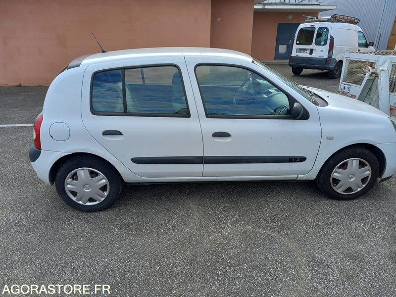 RENAULT CLIO PHASE 2-1.2 I 60CV-2005-ESSENCE-122 018 KMS-5 PORTES-ROULANTE-CT OK - Autovettura: foto 3 RENAULT CLIO PHASE 2-1.2 I 60CV-2005-ESSENCE-122 018 KMS-5 PORTES-ROULANTE-CT OK - Autovettura: foto 3