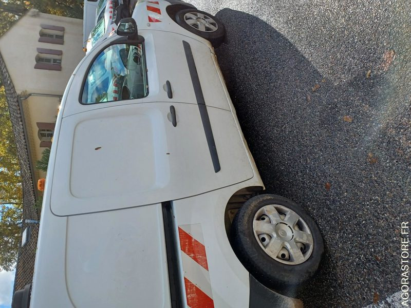 RENAULT KANGOO / REF SCP : 987 - Furgone chiuso: foto 2 RENAULT KANGOO / REF SCP : 987 - Furgone chiuso: foto 2