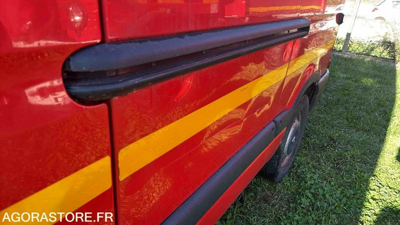 RENAULT MASTER - 112525KM - 2003 - Furgone chiuso: foto 4 RENAULT MASTER - 112525KM - 2003 - Furgone chiuso: foto 4