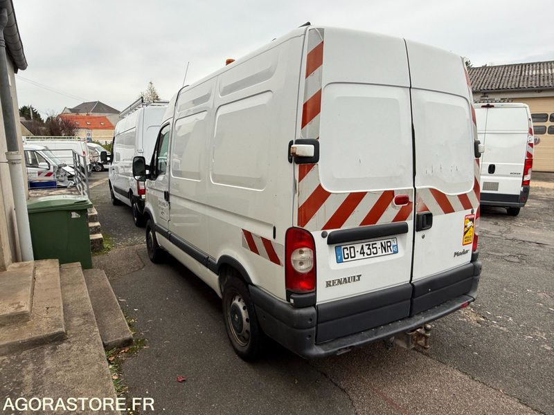 RENAULT MASTER - 2005 - 190100KM - Furgone chiuso: foto 4 RENAULT MASTER - 2005 - 190100KM - Furgone chiuso: foto 4
