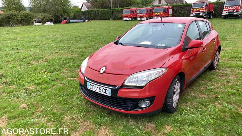 RENAULT MEGANE 309707kms - 2013 - Autovettura: foto 1 RENAULT MEGANE 309707kms - 2013 - Autovettura: foto 1