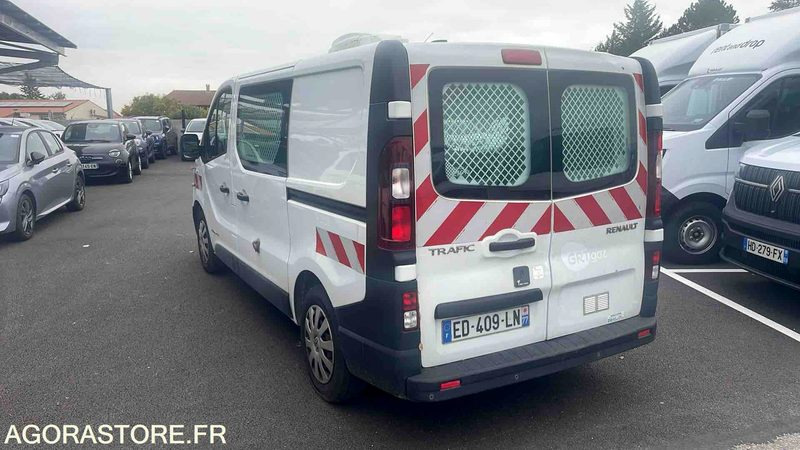RENAULT TRAFIC - 2016 - 100335KM - ED409LN - Furgone chiuso: foto 4 RENAULT TRAFIC - 2016 - 100335KM - ED409LN - Furgone chiuso: foto 4