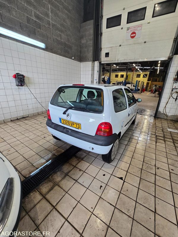 RENAULT TWINGO - Autovettura: foto 1 RENAULT TWINGO - Autovettura: foto 1