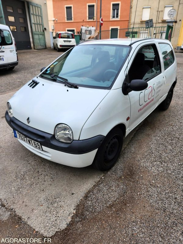 RENAULT TWINGO - Autovettura: foto 1 RENAULT TWINGO - Autovettura: foto 1