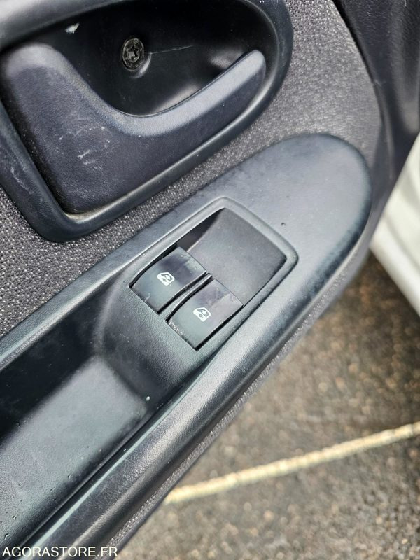 Autovettura Renault Clio - 2005 - 94635KM - 8970SK41: foto 12