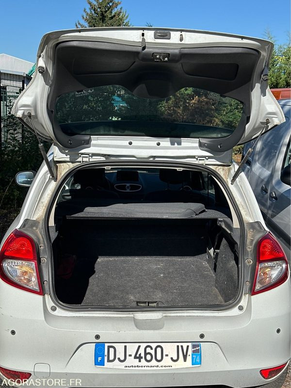 Autovettura Renault Clio DCI 90 - 2012 - 181569 KM (P0402825 / DJ460JV): foto 11