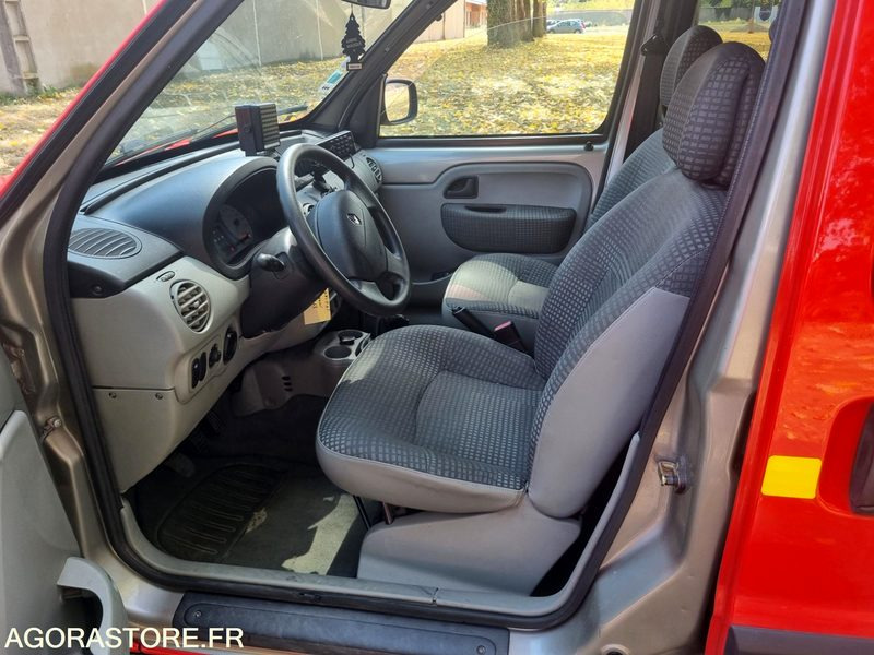 Renault Kangoo 4x4 - 9031 YE 63 - 2006 - Furgoncino: foto 5 Renault Kangoo 4x4 - 9031 YE 63 - 2006 - Furgoncino: foto 5