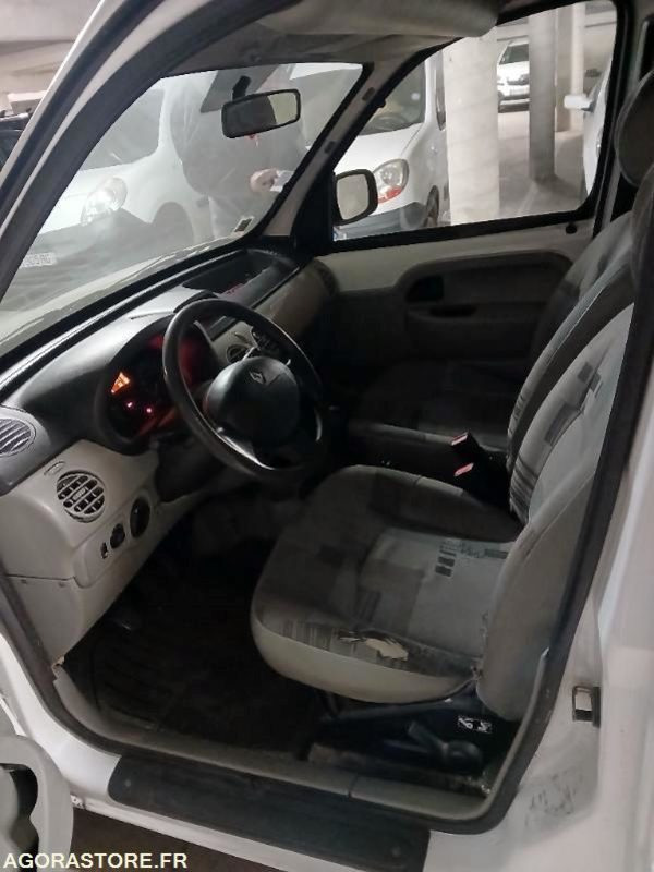 Renault Kangoo 5 places - Autovettura: foto 3 Renault Kangoo 5 places - Autovettura: foto 3