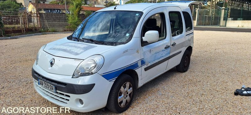 Renault Kangoo (Ancien véhicule de la Police Municipale) - Autovettura: foto 2 Renault Kangoo (Ancien véhicule de la Police Municipale) - Autovettura: foto 2