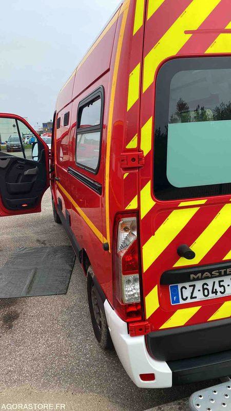 Renault Master III - 23/10/2013 - Ambulanza: foto 3 Renault Master III - 23/10/2013 - Ambulanza: foto 3
