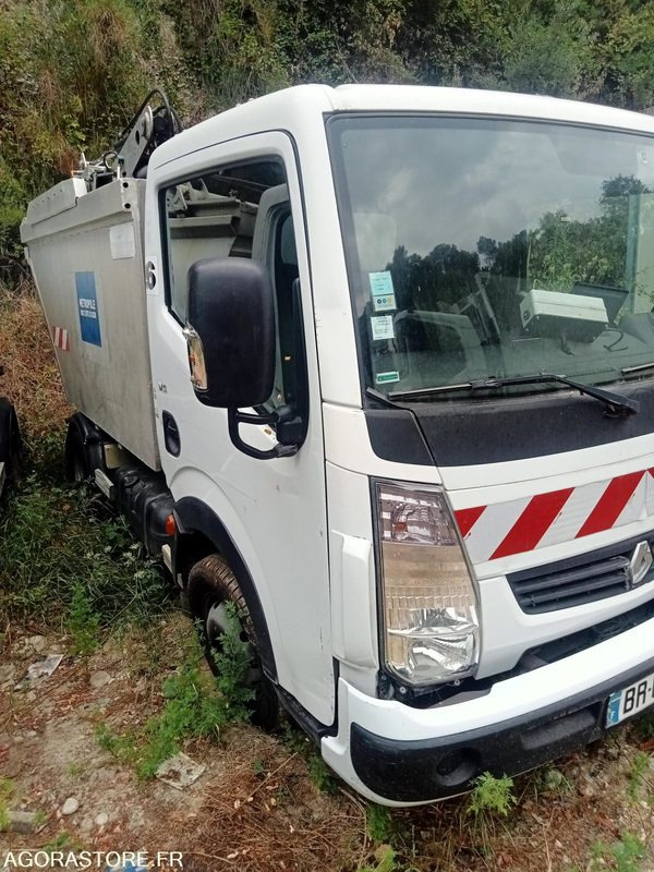 Renault Maxity - Furgone ribaltabile: foto 2 Renault Maxity - Furgone ribaltabile: foto 2