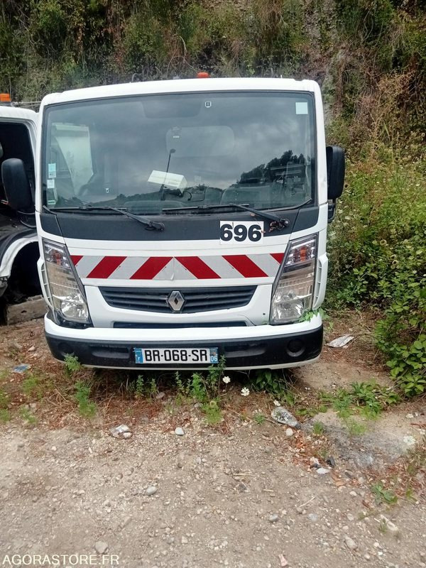 Renault Maxity - Furgone ribaltabile: foto 1 Renault Maxity - Furgone ribaltabile: foto 1