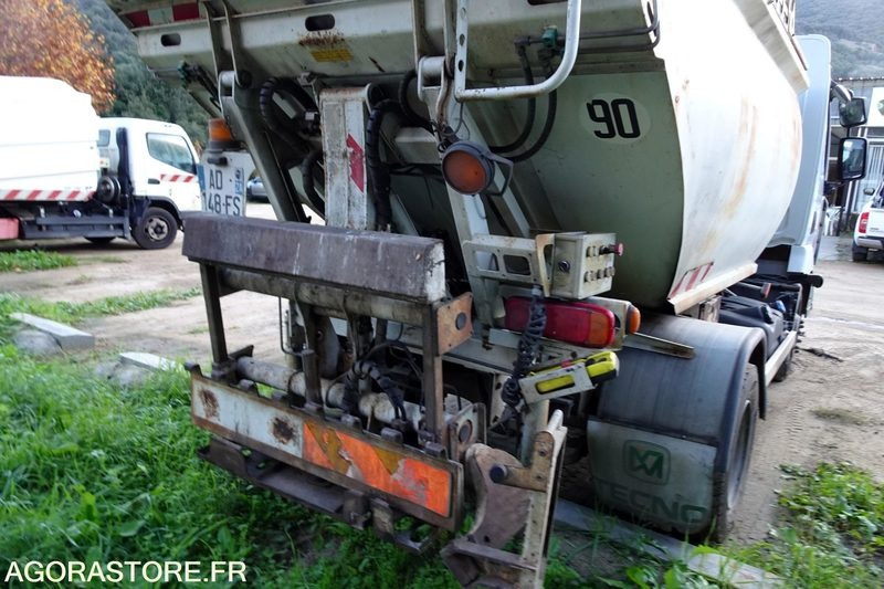 Renault Midlum 220 DXI - Camion immondizia: foto 5 Renault Midlum 220 DXI - Camion immondizia: foto 5