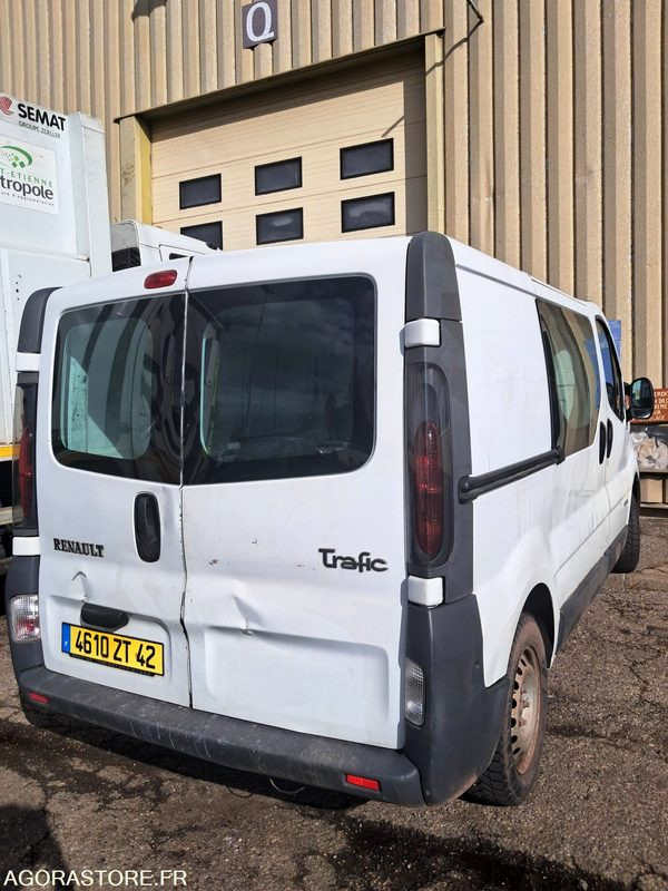 Renault TRAFIC 4610 ZT 42 - Furgoncino: foto 3 Renault TRAFIC 4610 ZT 42 - Furgoncino: foto 3