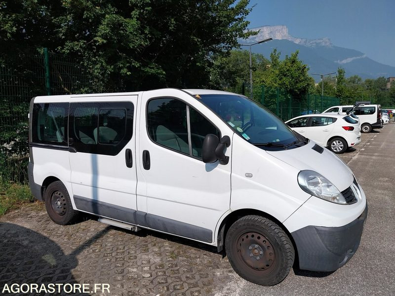 Renault Trafic 9 places DA-953-LM de 2013 avec 135 698 kms - Minibus, Pulmino: foto 1 Renault Trafic 9 places DA-953-LM de 2013 avec 135 698 kms - Minibus, Pulmino: foto 1