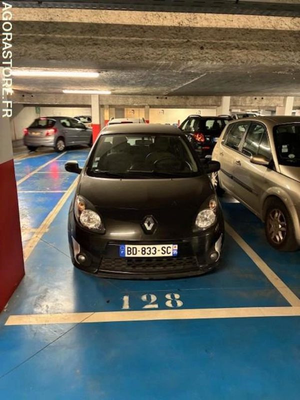 Renault Twingo essence année 2010 avec 122700 km - Autovettura: foto 1 Renault Twingo essence année 2010 avec 122700 km - Autovettura: foto 1