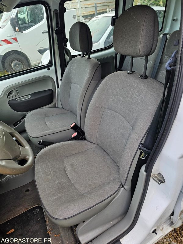 Renault kangoo - 2007 - 226880km - 1082WN28 - Autovettura: foto 5 Renault kangoo - 2007 - 226880km - 1082WN28 - Autovettura: foto 5