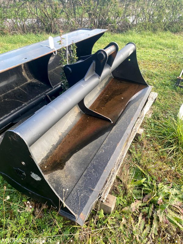 Godet curage 1800 mm NEUF - Ricambi per Macchina da cantiere: foto 2 Godet curage 1800 mm NEUF - Ricambi per Macchina da cantiere: foto 2