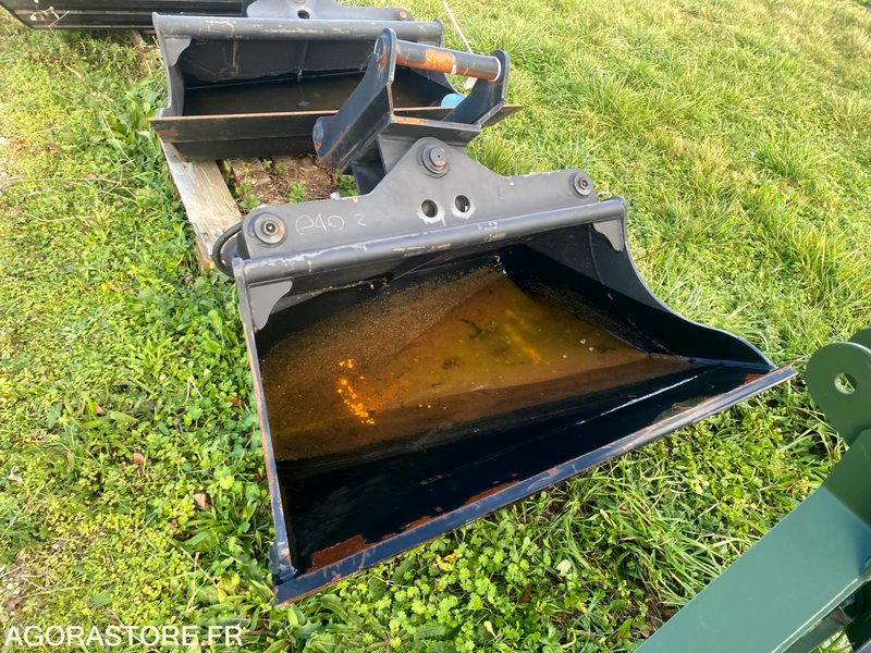 Godet curage orientable pour pelle 4T à 6T NEUF - Ricambi per Macchina da cantiere: foto 2 Godet curage orientable pour pelle 4T à 6T NEUF - Ricambi per Macchina da cantiere: foto 2