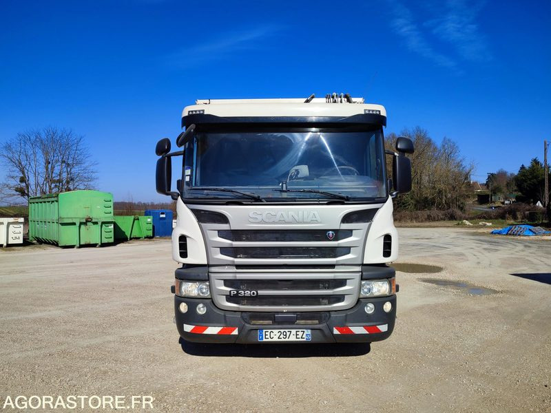 SCANIA BOM 26 T 362000 kms 2016 - Camion immondizia: foto 1 SCANIA BOM 26 T 362000 kms 2016 - Camion immondizia: foto 1