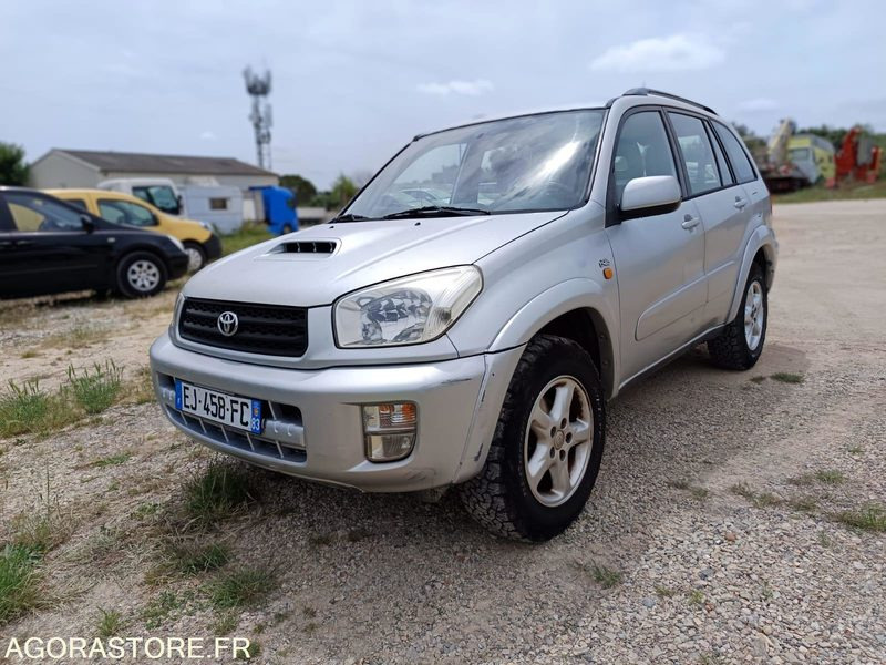 TOYOTA RAV4 - 2002 - 212500KMS - SUV/ Fuoristrada: foto 1 TOYOTA RAV4 - 2002 - 212500KMS - SUV/ Fuoristrada: foto 1