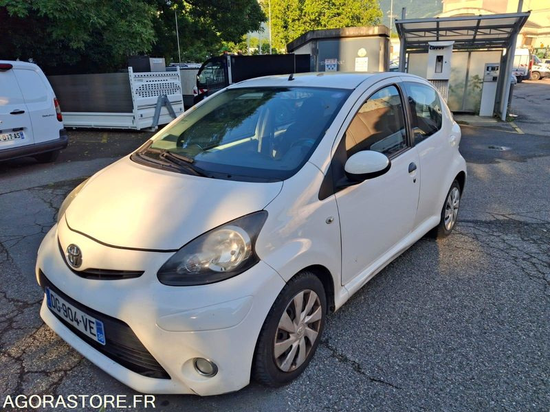 Toyota AYGO 115578kms - 2014 - Autovettura: foto 2 Toyota AYGO 115578kms - 2014 - Autovettura: foto 2