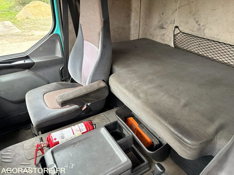 TRACTEUR RENAULT 420 DCI - Trattore stradale: foto 3 TRACTEUR RENAULT 420 DCI - Trattore stradale: foto 3