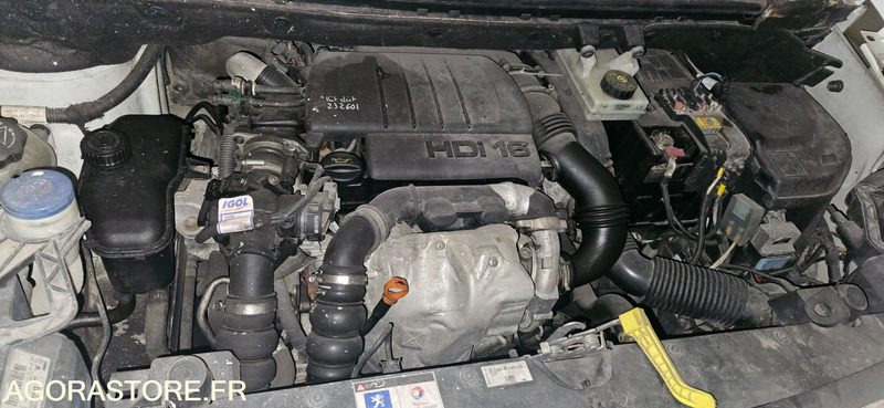 VEHICULE FRIGORIFIQUE PEUGEOT PARTNER AB519FR - Furgoncino: foto 2 VEHICULE FRIGORIFIQUE PEUGEOT PARTNER AB519FR - Furgoncino: foto 2