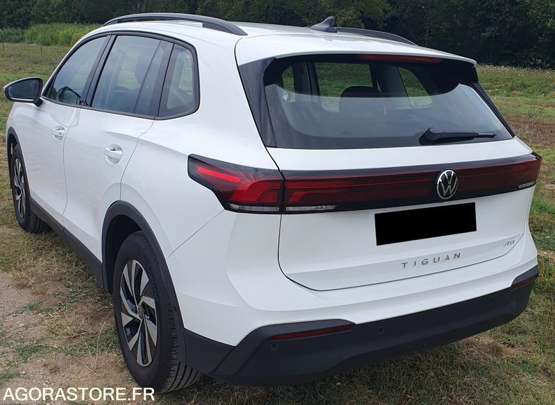 VOLKSWAGEN NOUVEAU TIGUAN 1.5 eTSI 150 cv EDITION DSG 2024 10.500 kms - Autovettura: foto 3 VOLKSWAGEN NOUVEAU TIGUAN 1.5 eTSI 150 cv EDITION DSG 2024 10.500 kms - Autovettura: foto 3