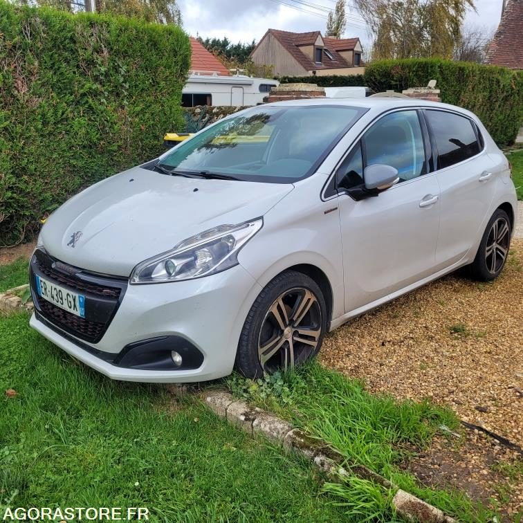 Peugeot 208 gt line - 125 321 kms - 2017 - Autovettura: foto 2 Peugeot 208 gt line - 125 321 kms - 2017 - Autovettura: foto 2