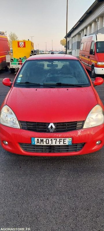 Renault clio 1.5 dci (roulante) - Autovettura: foto 2 Renault clio 1.5 dci (roulante) - Autovettura: foto 2