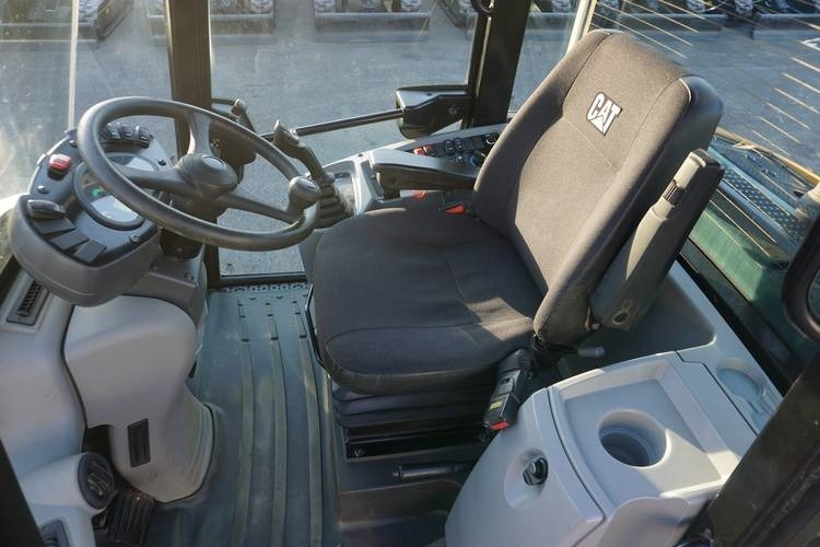 Pala gommata CAT 906M: foto 11 Pala gommata CAT 906M: foto 11