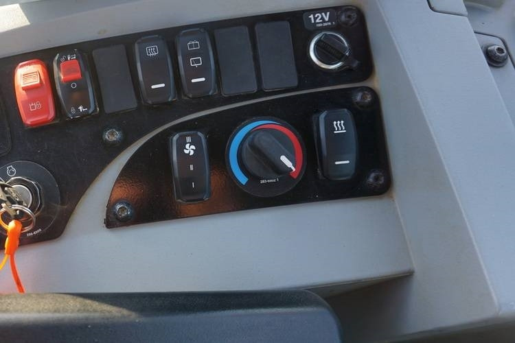 Pala gommata CAT 906M: foto 15 Pala gommata CAT 906M: foto 15