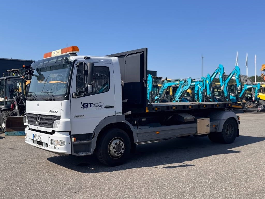 Mercedes-Benz Atego 1524 L 4X2 Växlare Pallift - Autocarro furgonato: foto 1 Mercedes-Benz Atego 1524 L 4X2 Växlare Pallift - Autocarro furgonato: foto 1