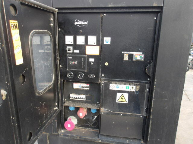 Doosan G100 100 KVA - Gruppo elettrogeno: foto 3 Doosan G100 100 KVA - Gruppo elettrogeno: foto 3