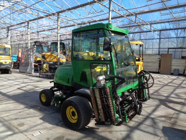 John Deere 3235C - Tagliaerba: foto 3 John Deere 3235C - Tagliaerba: foto 3