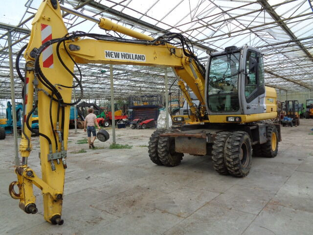 New Holland MH 4.6 - Escavatore gommato: foto 2 New Holland MH 4.6 - Escavatore gommato: foto 2