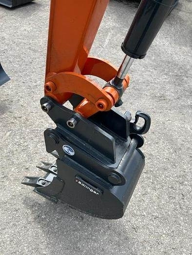 Hitachi ZX10U-6 - Miniescavatore: foto 5 Hitachi ZX10U-6 - Miniescavatore: foto 5