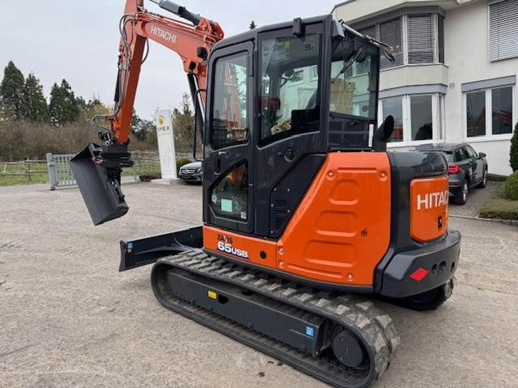Hitachi ZX65 USB-6 - Miniescavatore: foto 1 Hitachi ZX65 USB-6 - Miniescavatore: foto 1